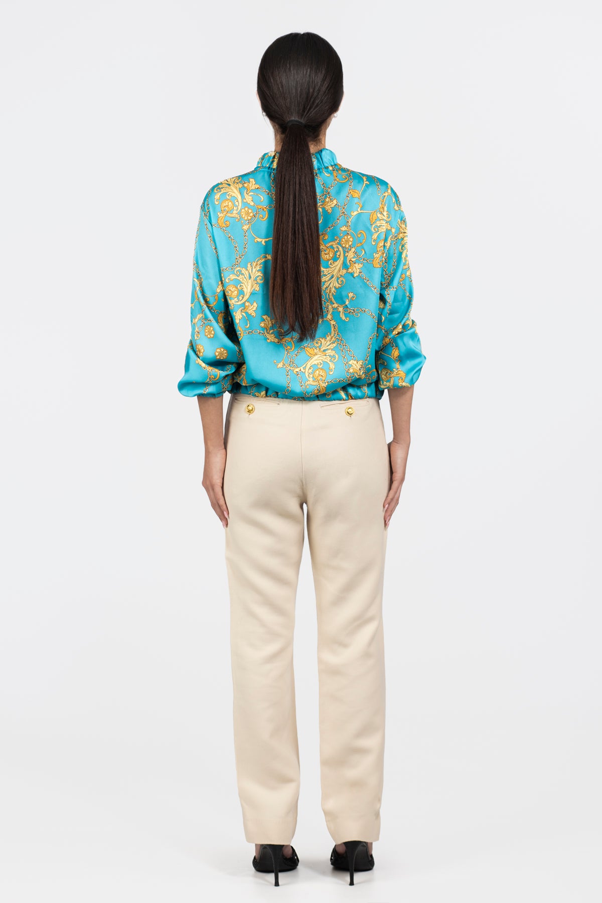 Seda azul celeste con estampado dorado, atrás - Kūpa