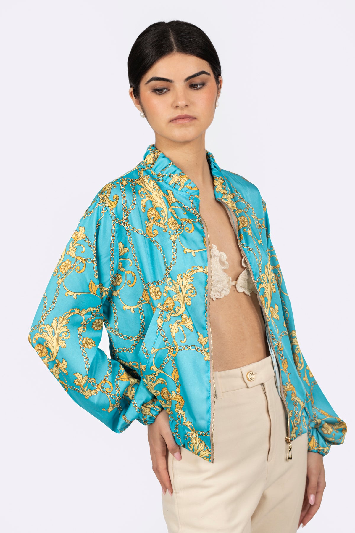 Seda azul celeste con estampado dorado, frente - Kūpa