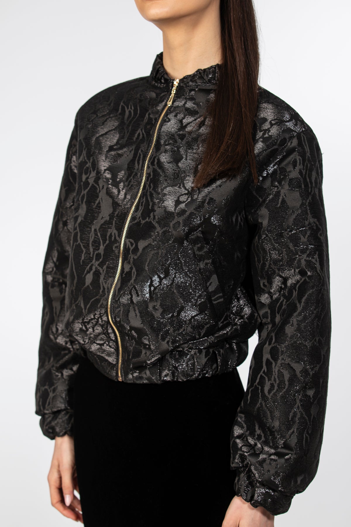 Seda negra jacquard técnico, frente cerca - Kūpa